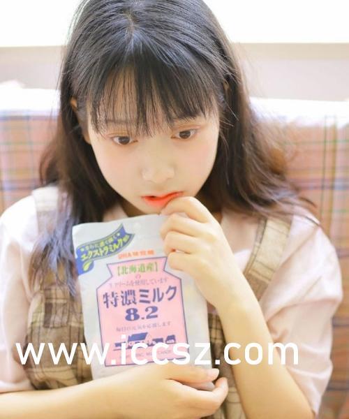 青青国产自视频播放,青春校园的激情演绎